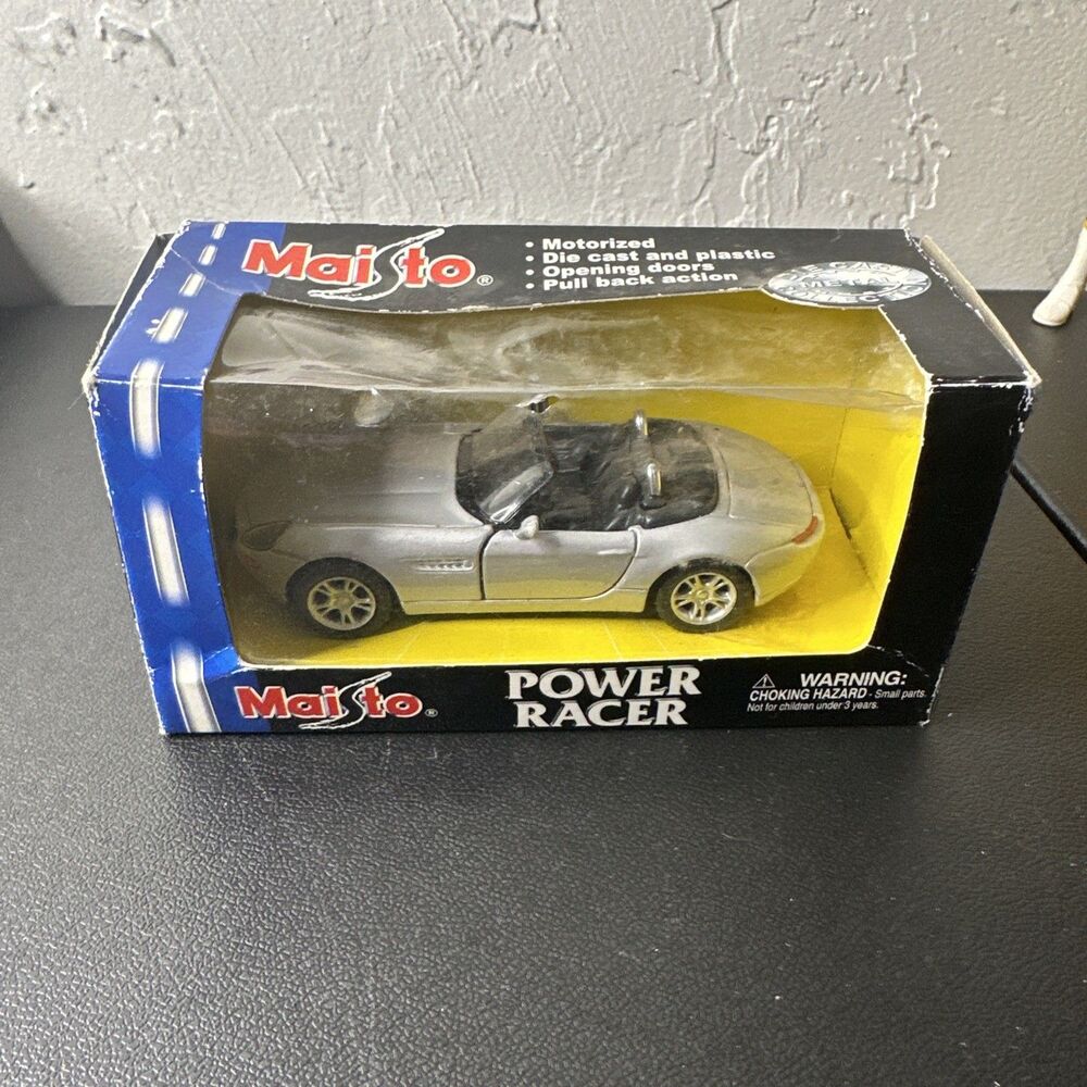 Vintage 2001 Maisto Power Racer Diecast BMW Z8 Roadster Silver Convertible